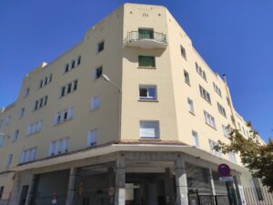Unidad Territorial 2 Fachada del edificio que aloja la oficina de proyectos del CN IGME-CSIC en Granada