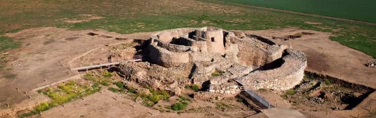 Archaeology, Hydrogeology and Environment in the Bronze Age of La Mancha: the Motillas Culture