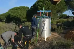 Instalación de edómetro en las dunas de Doñana