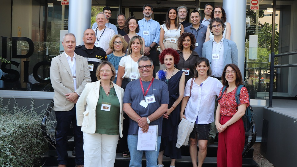 Noticia 3 Vínculos entre ciencia, administraciones y sociedad.